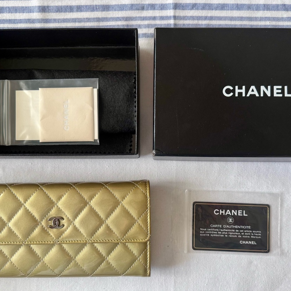 CHANEL Gold Quilted Card Holder